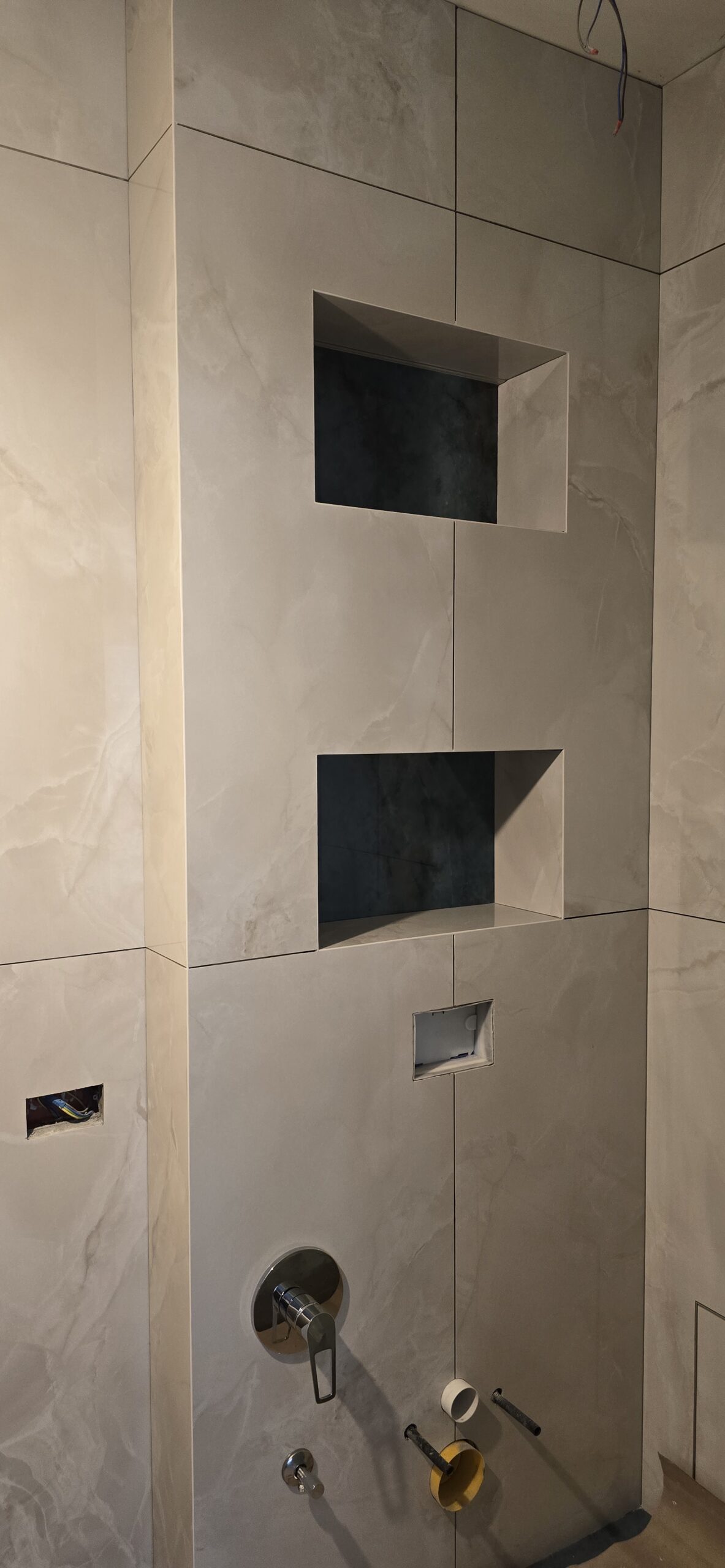 Close up of precision 45-degree mitred tile corner